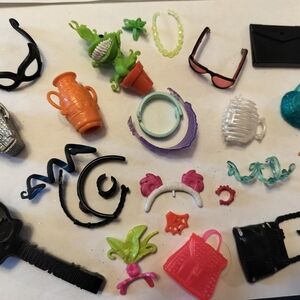 monster high accessories lot